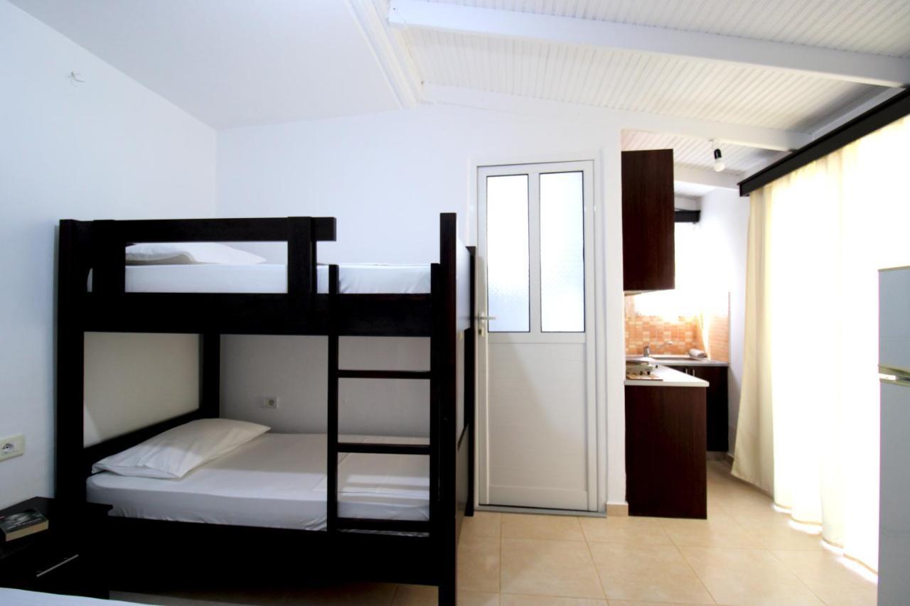 Vila Reni Risi Ksamil Exterior photo